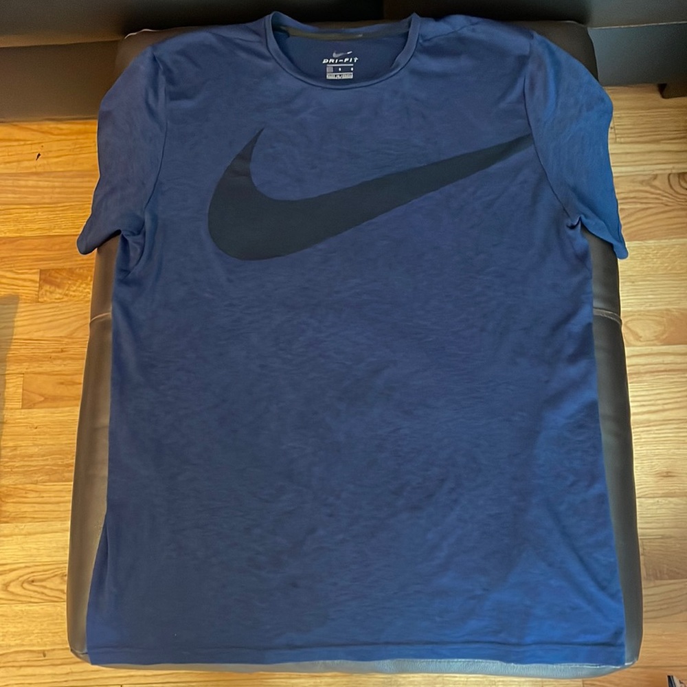 Nike dri-fit t-shirt men’s large